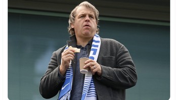 Di bawah kepemilikan Todd Boehly, Chelsea belanja begitu banyak pemain tapi malah jarang menang di Liga Inggris. Foto: Twitter