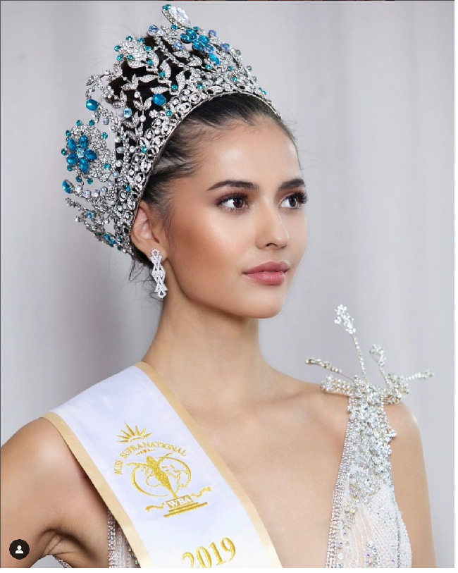 Dalam dunia kontes kecantikan sosok Anntonia Porsild bukanlah orang asing. Dia dikenal sebagai pemenang Miss Supranational Thailand 2019 dan Miss Supranational 2019. Anntonia menjadi wanita Thailand pertama yang menjadi juara Miss Supranational. Foto: Dok. Instagram porxild, missuniverse.in.th