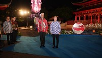 Sebagai informasi, turut hadir dalam makan malam tersebut Wakil Menteri Perdagangan Jerry Sambuaga, Wali Kota Semarang Hevearita Gunaryanti Rahayu, dan Staf Menteri Khusus Menteri Perdagangan Bidang Perjanjian Perdagangan Internasional, Bara Krishna Hasibuan.