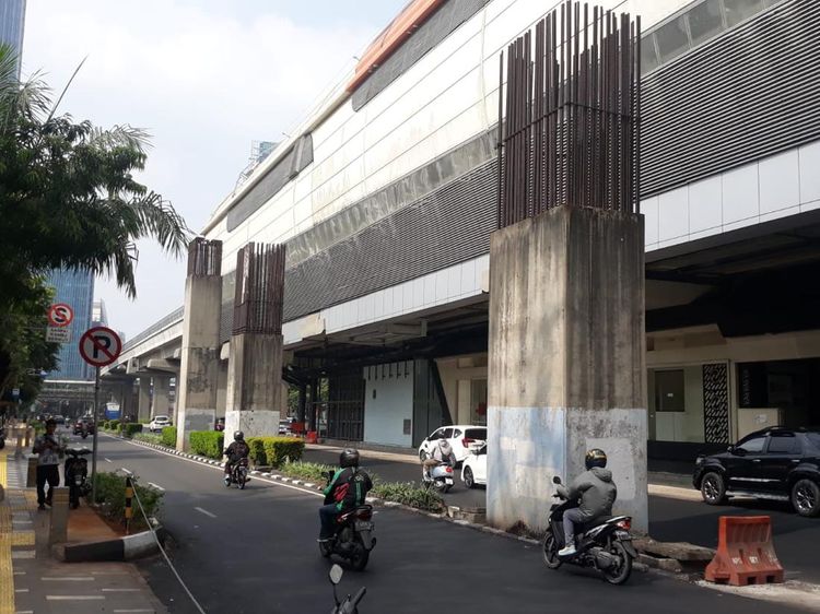 Potret Nisan Raksasa Terbengkalai di Jakarta, Peninggalan Proyek Monorel