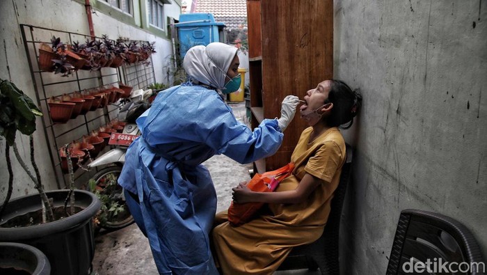 Bentuk Tim Kasus Respirasi, Kemenkes Perbanyak Sensor Polusi di RS-Sekolah