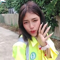 Wanita yang tinggal di Bangkok ini mengaku pakai makeup bukan sekadar cari perhatian, tapi untuk kepuasannya sendiri. Foto: TikTok/@241262bp