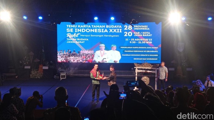 Pembukaan Festival Taman Budaya se-Indonesia di Kota Bandung, Senin (21/8/2023) malam.