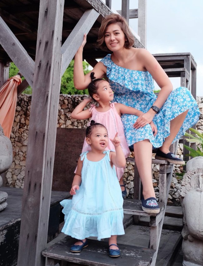 Yang paling khas dari rujak buatan Yenny adalah bumbu rujak Bangkok. Bumbu rujak ini banyak diminati pembeli. Foto: Dok. Instagram yennysyen