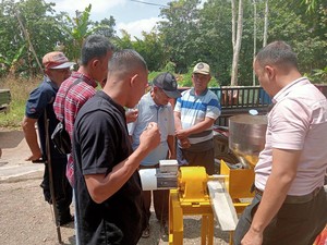 Petani Banyuwangi Kembangkan Inovasi Migor dari Bekatul
