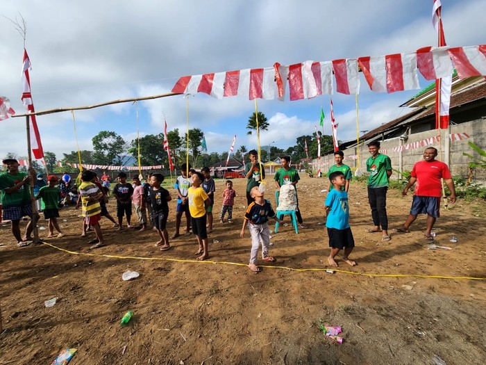 Pimpinan Cabang Generasi Muda Pembangunan Indonesia (GMPI) Kabupaten Banyuwangi menggelar perlombaan dalam rangka Hari Ulang Tahun Republik Indonesia (HUT RI) ke-78 di RTH BAINA, Kalibaru, Banyuwangi.