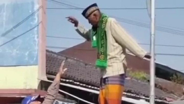 Viral pria berjoget