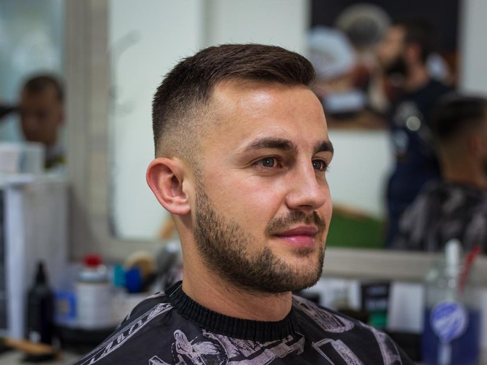 Gaya rambut pria undercut