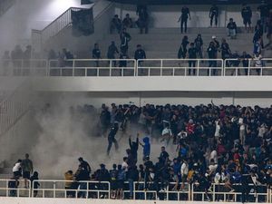 Ada Kericuhan Saat PSIS Vs Persib, PSSI Ingatkan FIFA Pantau Indonesia