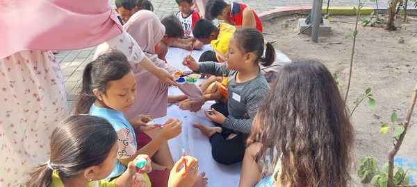 Roadshow Literasi oleh Garasi Baca Biman ke Kep. Seribu