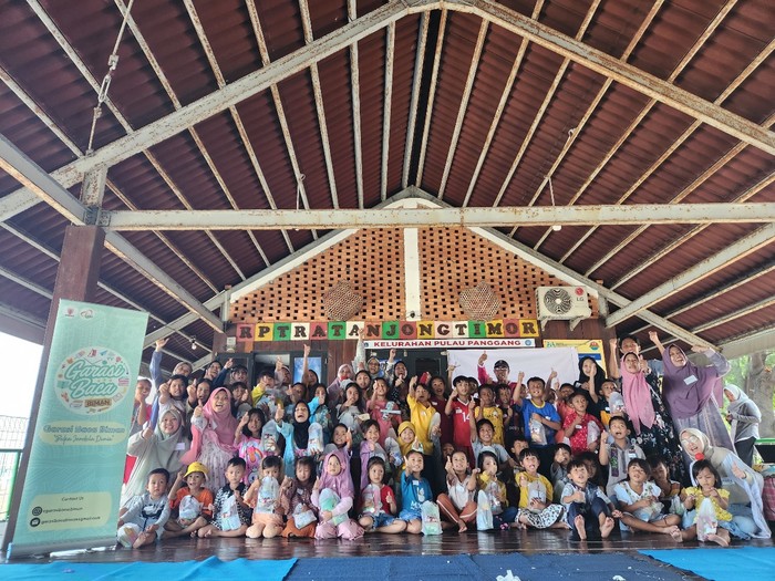 Roadshow Literasi oleh Garasi Baca Biman ke Kep. Seribu