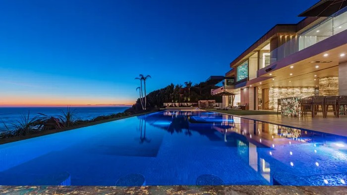 Rumah Mewah di Malibu