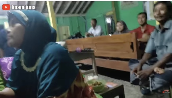 Rumah tersebut kini sudah direnovasi seiring dengan kesuksesan Pratama sebagai atlet. Selain bagian dari Timnas Indonesia, ia juga bermain di posisi bek untuk klub Tokyo Verdy di liga 2 Jepang. (Foto: YouTube/Imam Juna)