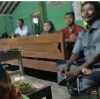 Rumah tersebut kini sudah direnovasi seiring dengan kesuksesan Pratama sebagai atlet. Selain bagian dari Timnas Indonesia, ia juga bermain di posisi bek untuk klub Tokyo Verdy di liga 2 Jepang. (Foto: YouTube/Imam Juna)