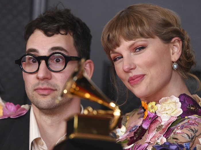 Taylor Swift kondangan ke pernikahan Jack Antonoff