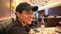 Teuku Rassya menyelesaikan pendidikan terakhirnya di London, Inggris. Tak hanya belajar ia juga gemar kulineran di sana. Foto: Instagram/teukurassya