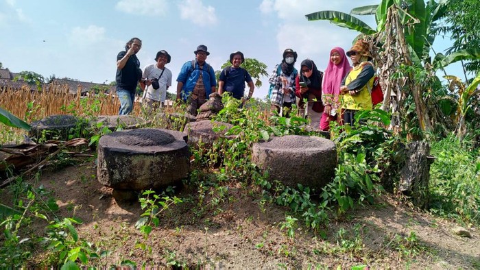 Tim arkeolog BRIN di Dusun Kropakan, Desa Mranggen, Kabupaten Klaten. Diunggah Senin (21/8/2023).
