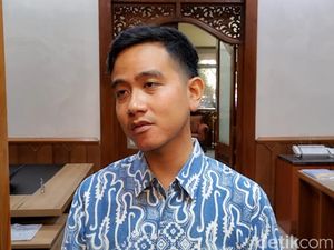 Gibran Tolak Ajakan Login ke PSI: Tak Segampang Itu, Enak Aja!