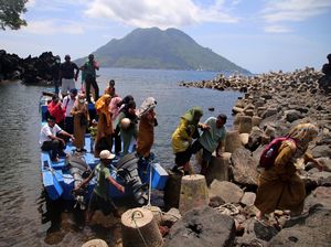 Proyek Dermaga Mangkrak di Pulau Hiri Bikin Keselamatan Penumpang Terancam