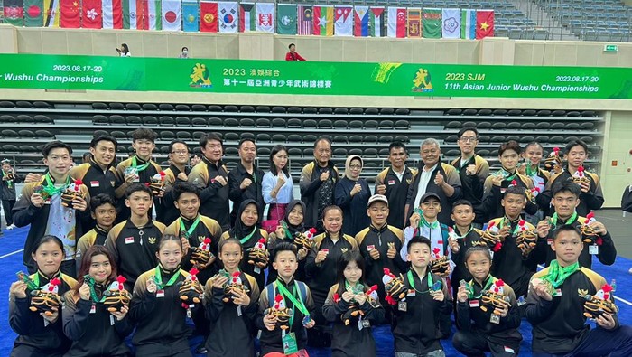 Timnas Wushu Junior Indonesia sudah menuntaskan perjalanan di kejuaraan Asia. Anak-anak muda wushu Indonesia itu panen medali.