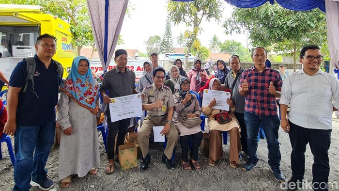 21 ahli waris kompak datang bareng saat pembayaran ganti rugi jalan Tol Jogja-Bawen di Magelang, Selasa (22/8/2023).