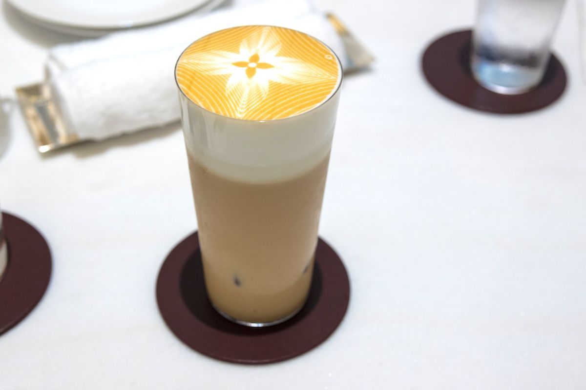 5 Kafe Brand Fashion Mewah yang Sajikan Kopi Spesial, DIOR hingga Gucci