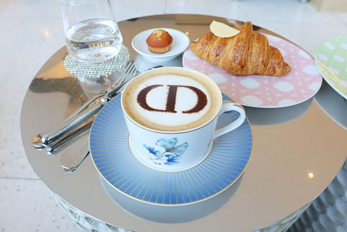 5 Kafe Brand Fashion Mewah yang Sajikan Kopi Spesial, DIOR hingga Gucci