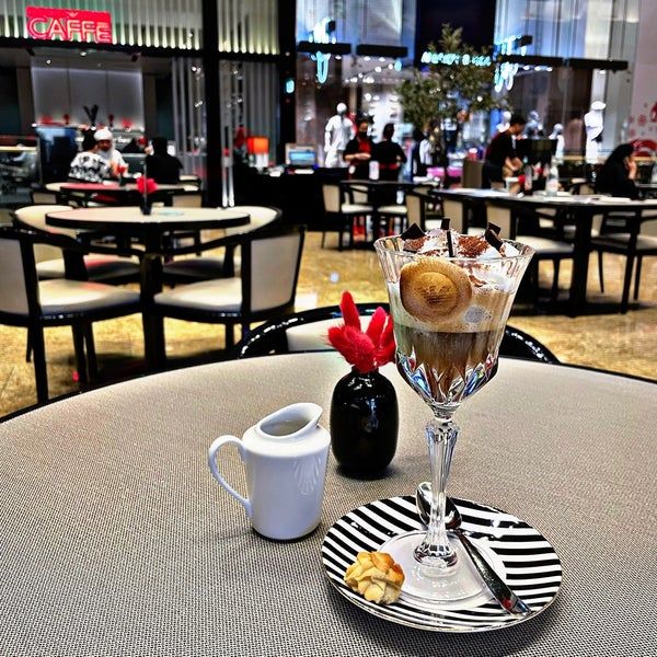 5 Kafe Brand Fashion Mewah yang Sajikan Kopi Spesial, DIOR hingga Gucci