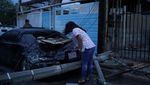 Badai Hilary Mengamuk, Mobil-mobil Ini Jadi Korban