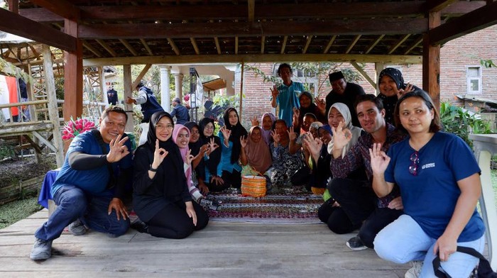 Bupati Ipuk bersama Sungai Watch di Banyuwangi