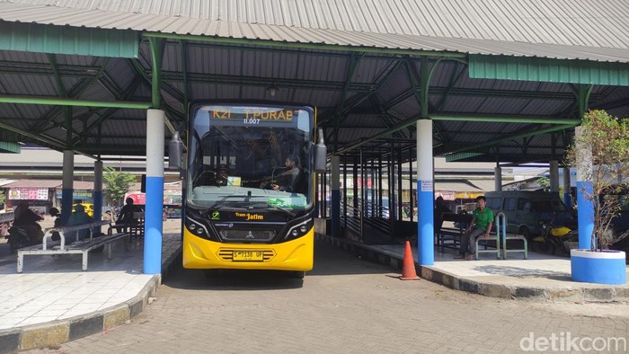 Bus Trans Jatim Koridor II Surabaya-Mojokerto