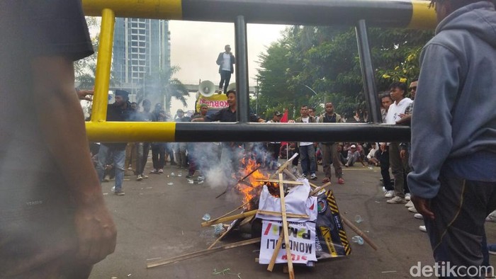 Demo di Kemnaker