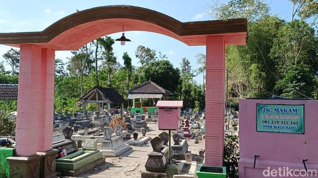 Dusun Setono Kediri dengan larangan masuk bagi aparatur pemerintah, TNI dan Polri.