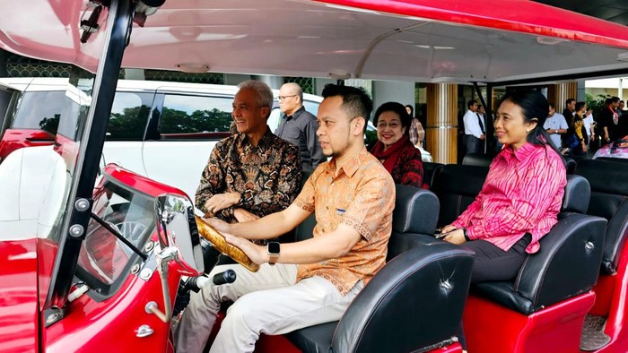 Ganjar Pranowo dan Megawati Soekarnoputri menghadiri acara deklarasi Ganjar sebagai Presiden (Dok. PDIP)