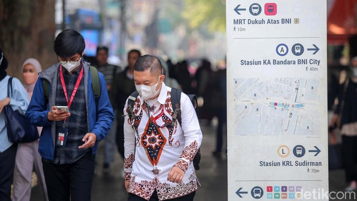 Polusi udara di Jakarta kian mengkhawatirkan. Hal ini membuat pemerintah mengusulkan penggunaan masker untuk pencegahan dampak buruk bagi kesehatan.
