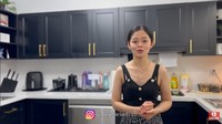 Mantan artis cilik ini juga merenovasi tampilan dapurnya sesuai dengan keinginan. Ia menonjolkan dominasi warna hitam dan emas untuk kitchen set-nya. Foto: YouTube Gisela Cindy