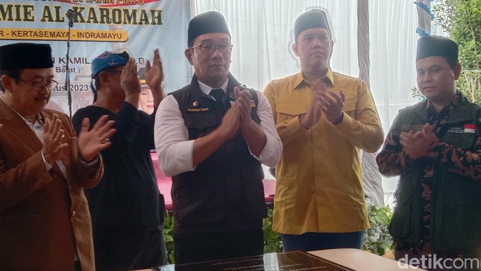 Gubernur Jabar Ridwan Kamil saat berkunjung ke Kabupaten Indramayu.