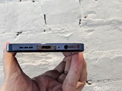 Unboxing Infinix GT 10 Pro: HP Rp 3 Jutaan untuk Gaming Penampilan Unik