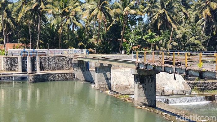 Jembatan Pekik Jamal Kulon Progo sebelum diperbaiki, Selasa (22/8/2023).