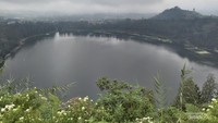 Telaga Menjer tampak dari ketinggian di Kahyangan Skyline.