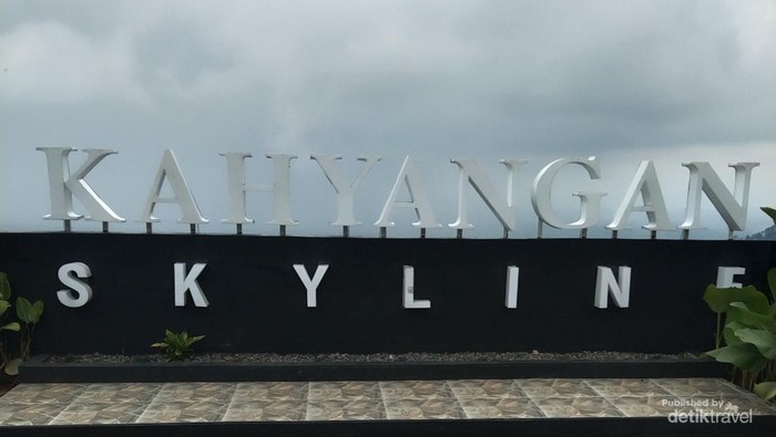 Kahyangan Skyline, objek wisata dataran tinggi di kota Wonosobo, Jawa Tengah.