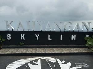 Kahyangan Skyline Wonosobo, Nikmati Paralayang dengan Pemandangan Telaga Menjer