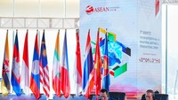 Foto: Rapat Konsultasi AMMTC + 3 ke-13 ini dihadiri delegasi 10 negara anggota ASEAN, Timor Leste, Sekretariat ASEAN, dan rekan delegasi dari Tiongkok, Jepang, dan Republik Korea. Usai diskusi mendalam, para delegasi menunjukkan komitmen tinggi untuk bekerja sama untuk menanggulangi kejahatan transnasional. (dok. Polri)