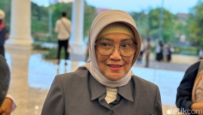 Kepala BKD Pemprov Jatim Indah Wahyuni