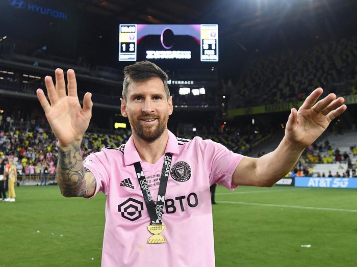 Aug 19, 2023; Nashville, TN, USA; Inter Miami CF forward Lionel Messi (10) waves after winning the Leagues Cup against Nashville SC at GEODIS Park. Mandatory Credit: Christopher Hanewinckel-USA TODAY Sports