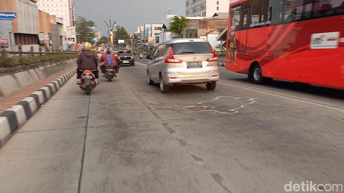 Lokasi remaja ditemukan tewas di Flyover Purwosari Solo, Selasa (22/8/2023).