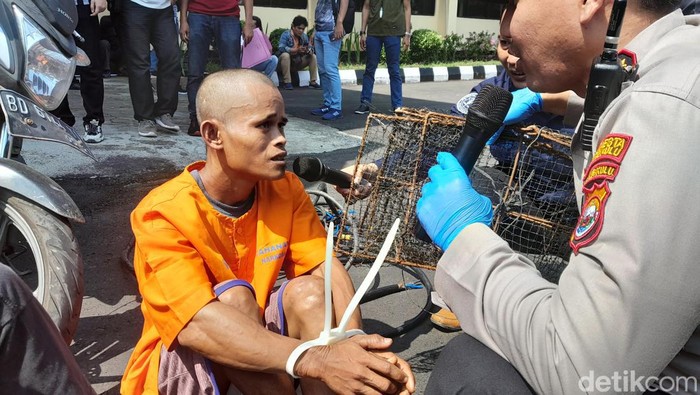 Man, maling kepiting saat dihadirkan di Polresta Bengkulu