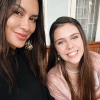 Banyak netizen yang juga memuji kecantikan Manuella Aziza. “Mirip sama-sama bule bgt mukanya dan cantik,” komentar akun Instagram @aml**. Foto: Instagram @sophia_latjuba88