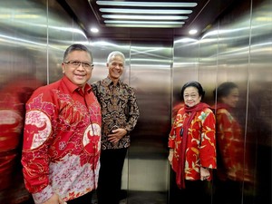 Pantun Cawapres dari Hasto PDIP untuk RK, Mahfud dan Sandiaga