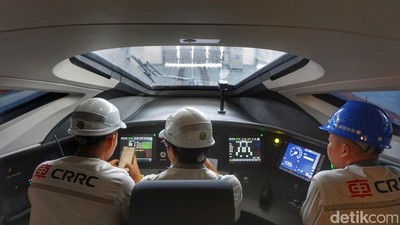 Melihat Lebih Dekat Perawatan Kereta Cepat di Depo Tegalluar Bandung